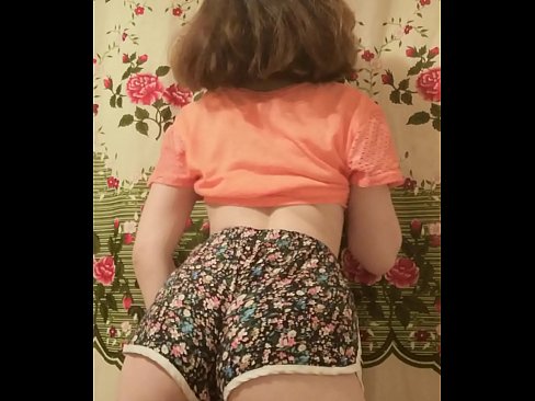 ❤️ सेक्सी जवान बेब क्यामेरामा उनको शर्ट्स फुकाल्दै हामी मा ️❤